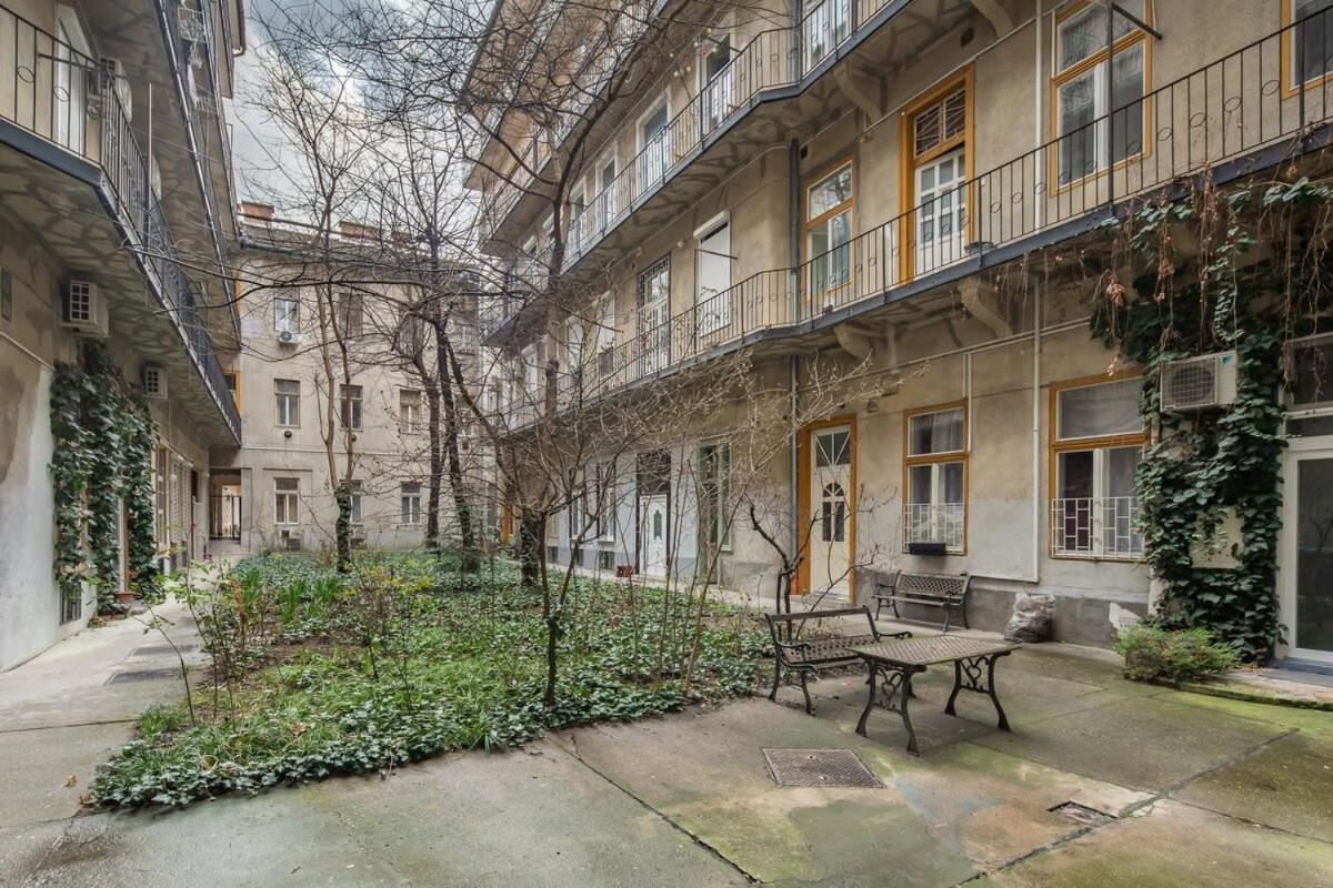 Very Central - Unique Design - New Studio Budapest Kültér fotó