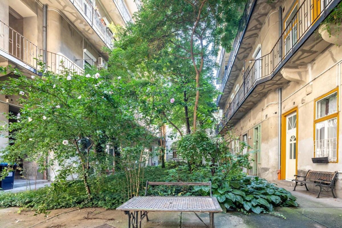 Very Central - Unique Design - New Studio Budapest Kültér fotó